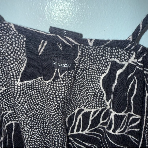 Volcom Black and White Leaf Pattern Dress - Picture 3 of 3